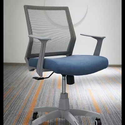 Modern Design Ergonomic Mesh Office Swivel Chair for Staff Comfort and Durability